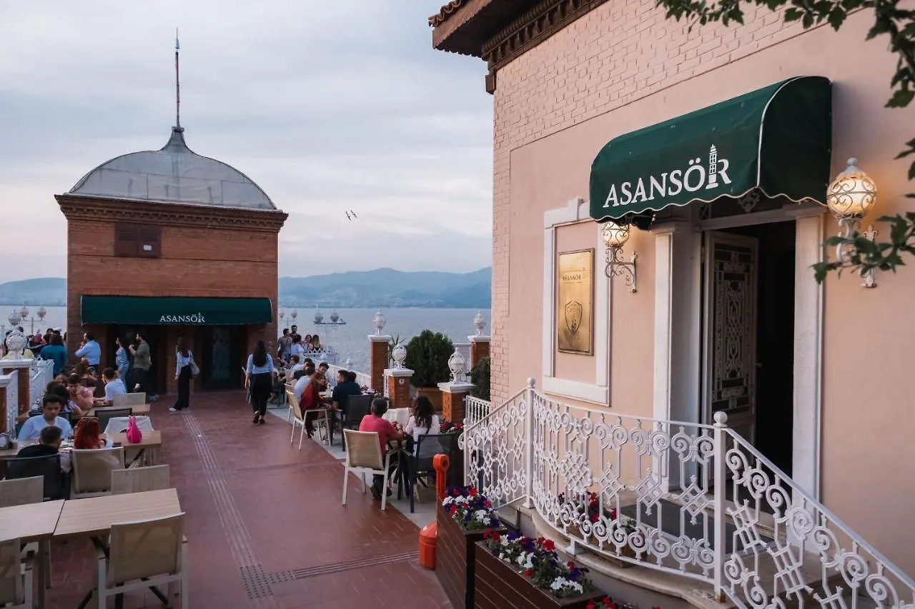 Near The Historical Elevator With A Sea View Apartment Izmir 0*,